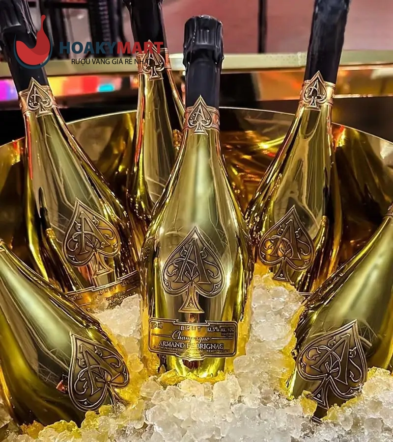 CHAMPAGNE ARMAND DE BRIGNAC BRUT GOLD GIÁ RẺ