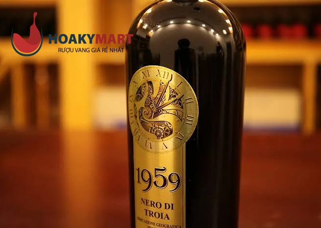 Niên vụ rượu vang Nero di Troia