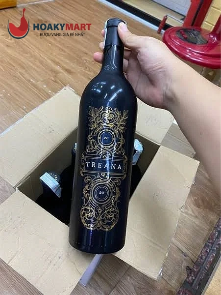 cách phục vụ rượu vang Mỹ Treana